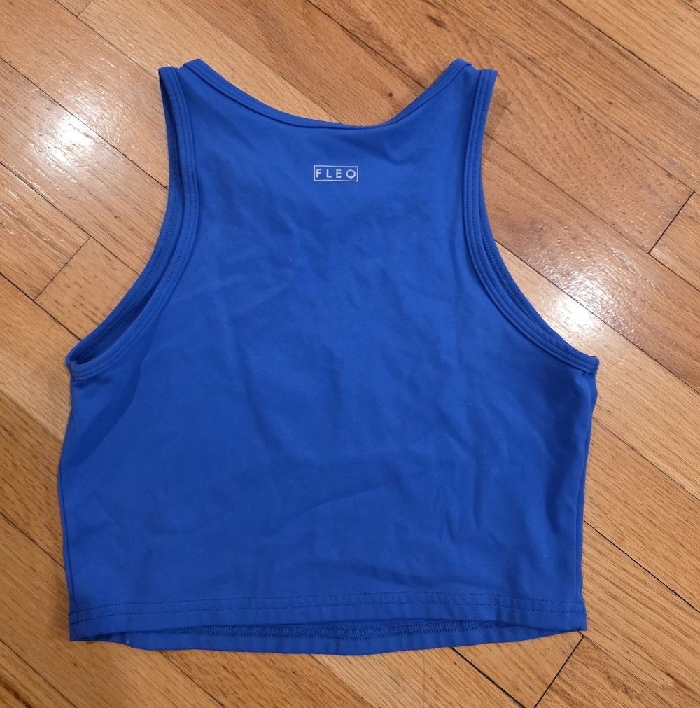 Fleo Workout Racerback Fitted Crop Top - Picture 2 of 3
